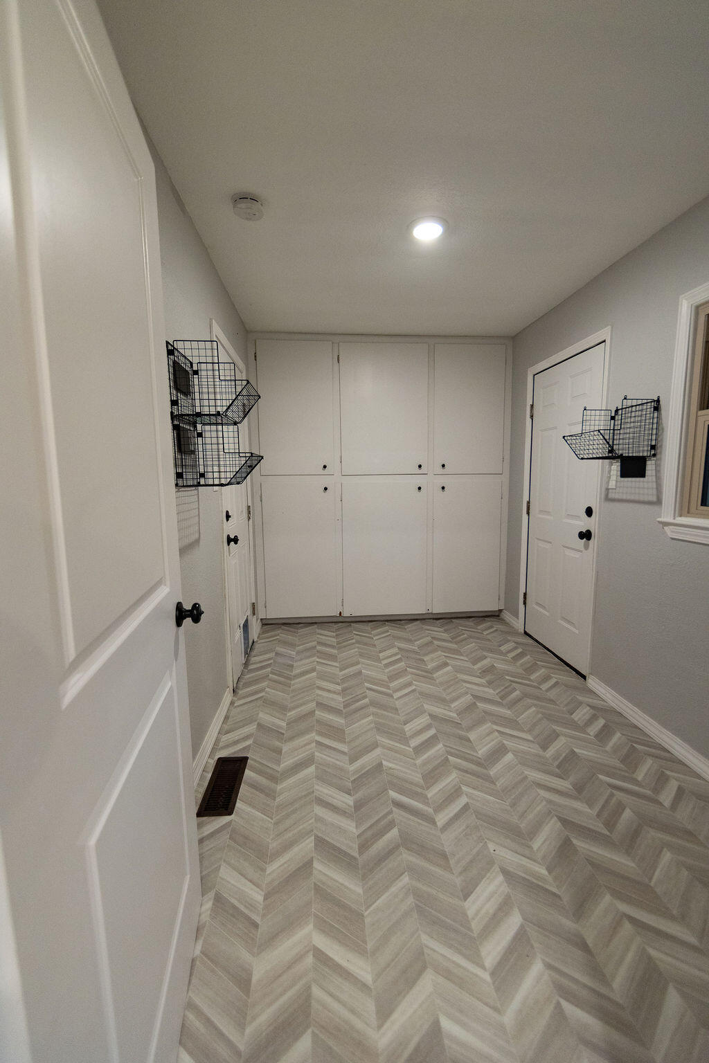 912 Armstrong Avenue Property Photo 14