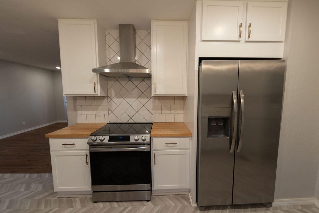912 Armstrong Avenue Property Photo 17