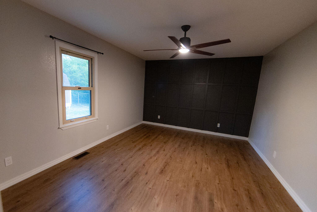 912 Armstrong Avenue Property Photo 19