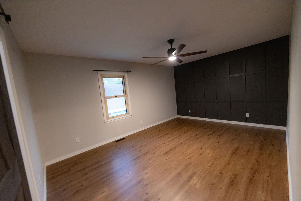 912 Armstrong Avenue Property Photo 20