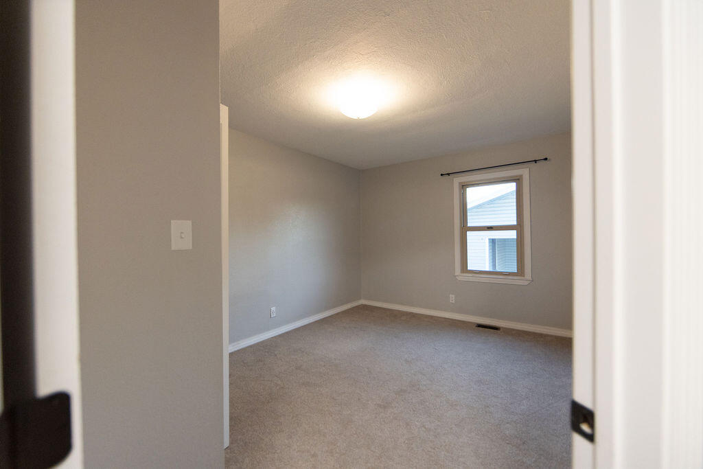 912 Armstrong Avenue Property Photo 25