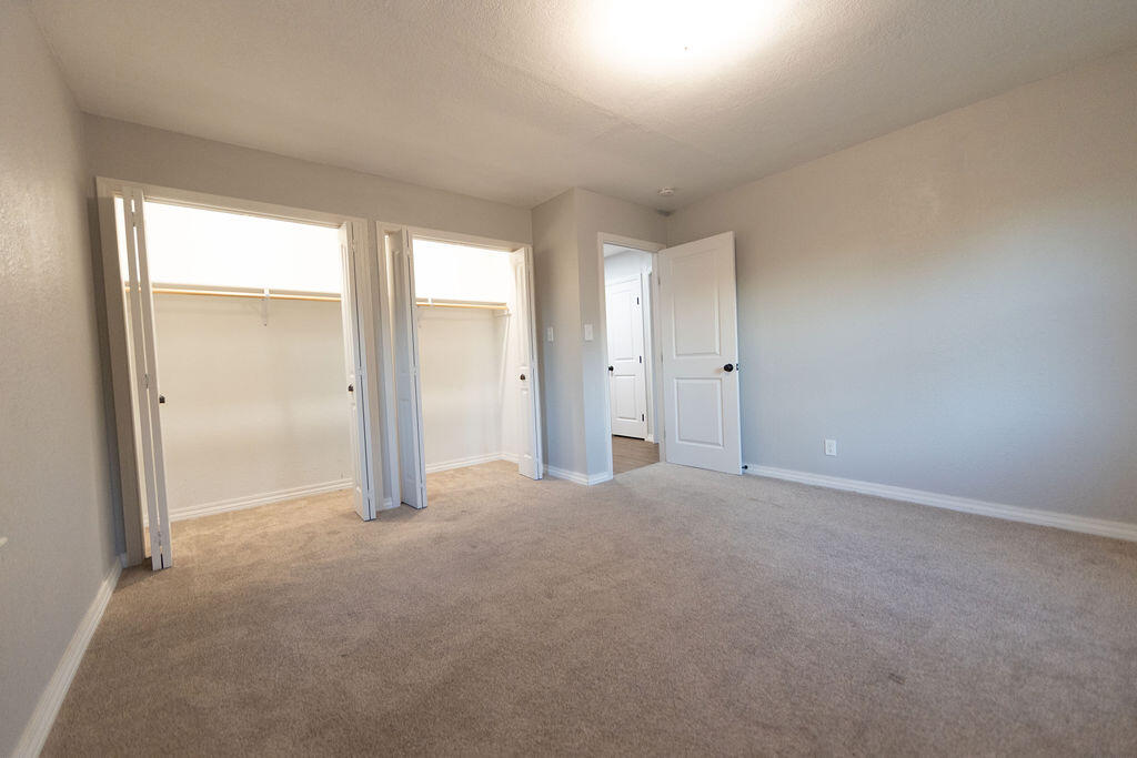 912 Armstrong Avenue Property Photo 28