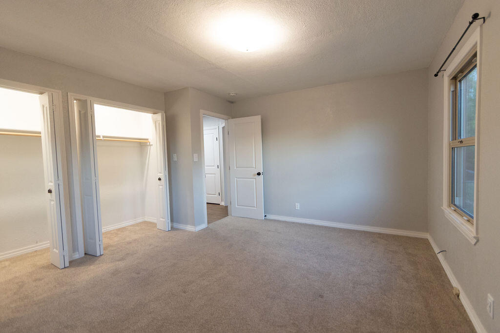 912 Armstrong Avenue Property Photo 29