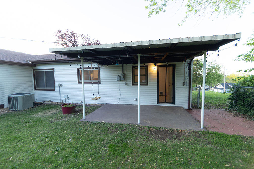 912 Armstrong Avenue Property Photo 37