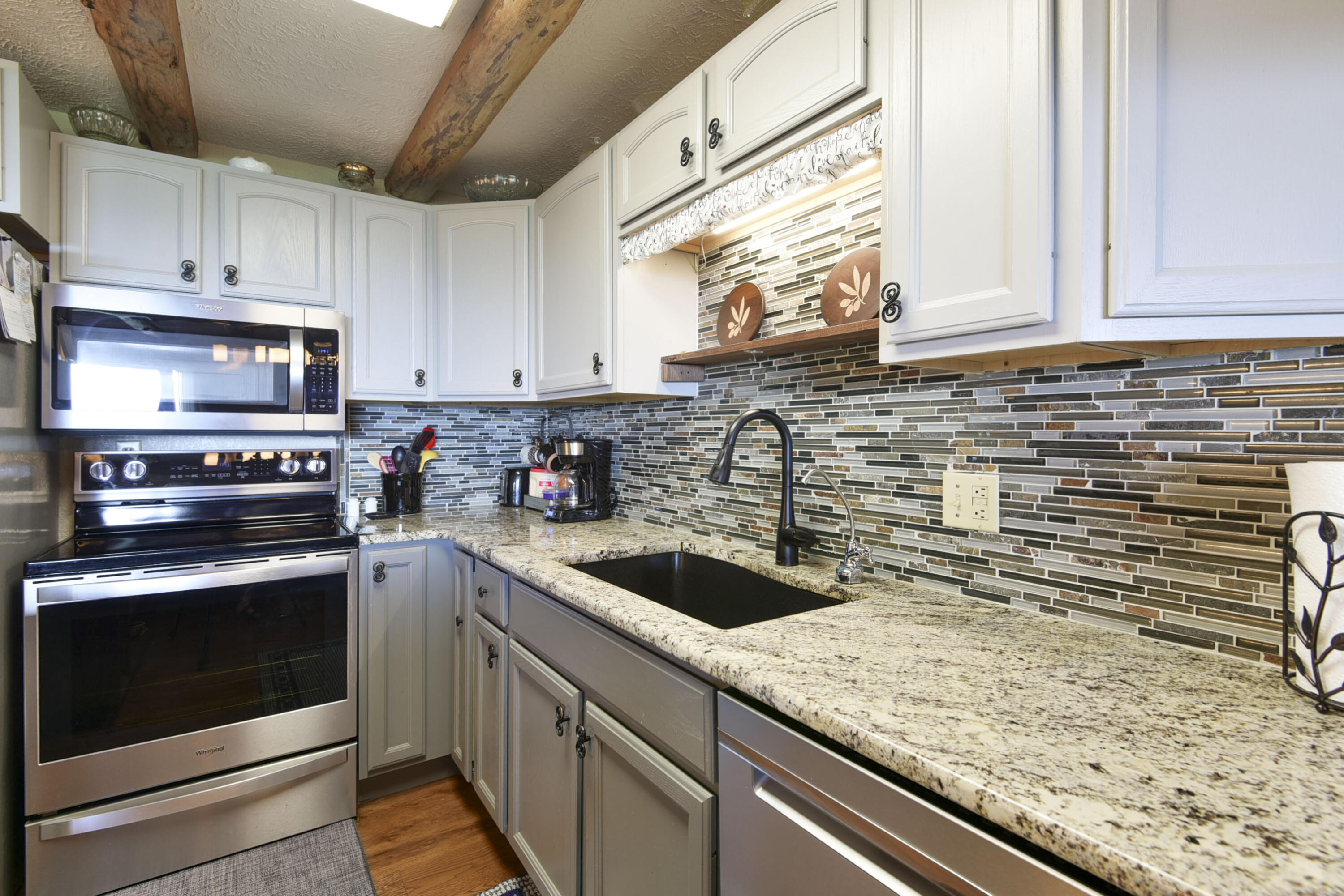6089 State Highway Dd Property Photo 13