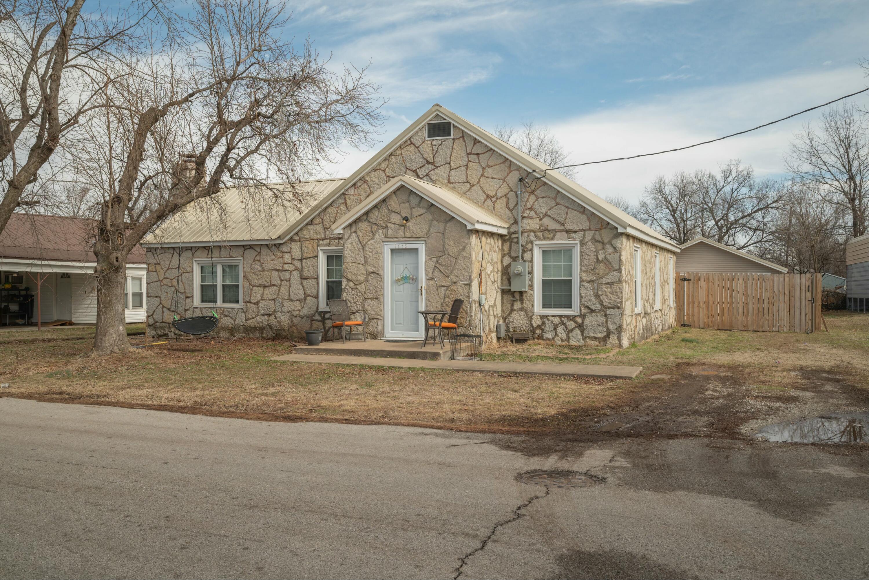 1615 Shawnee Avenue Property Photo
