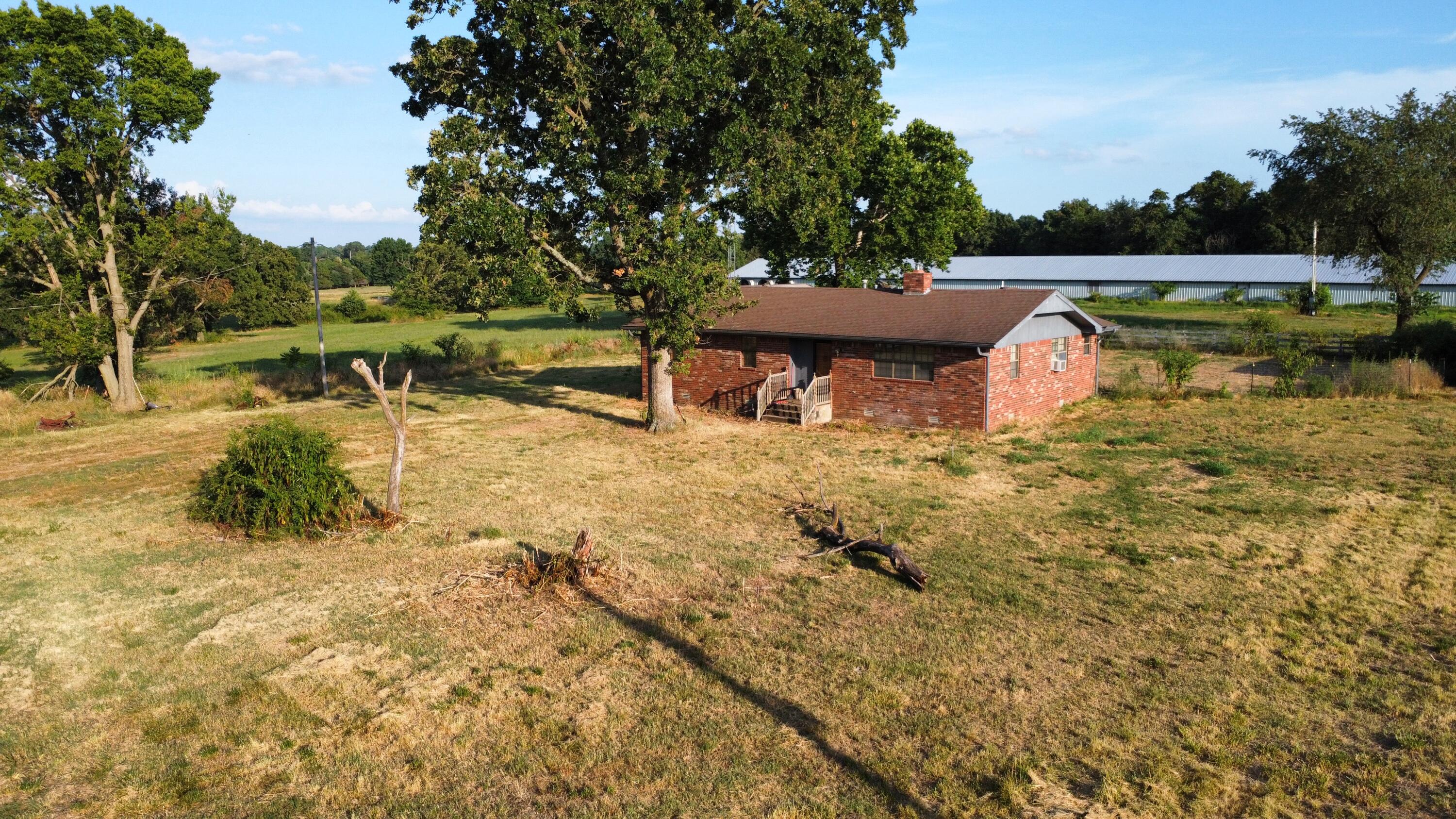 1898 Holly Road Property Photo
