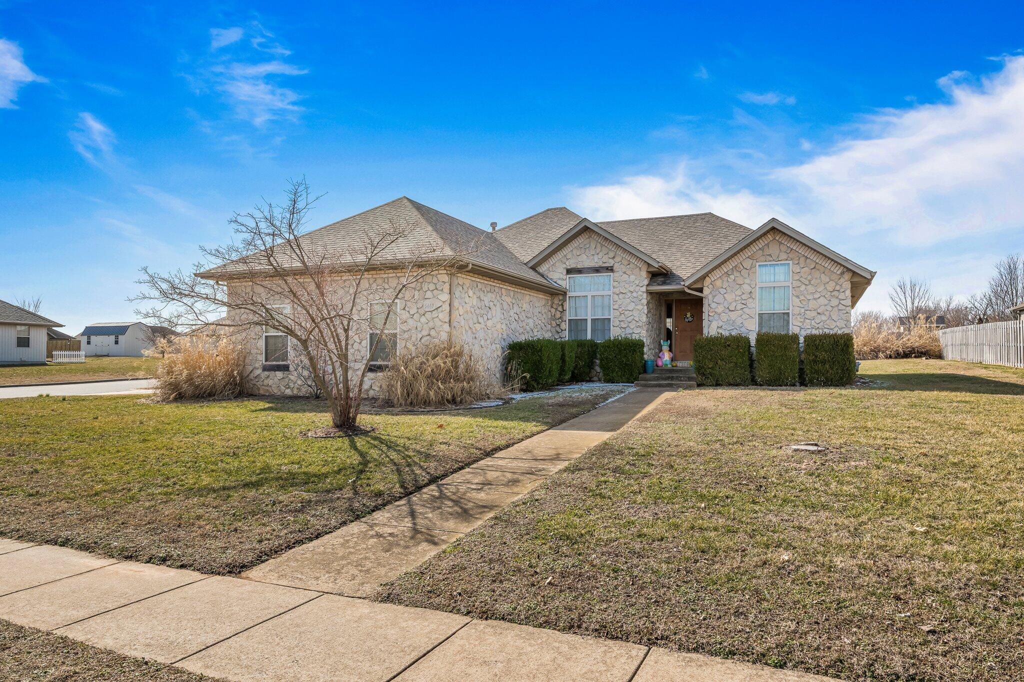 5469 South Aspen Drive Property Photo 1