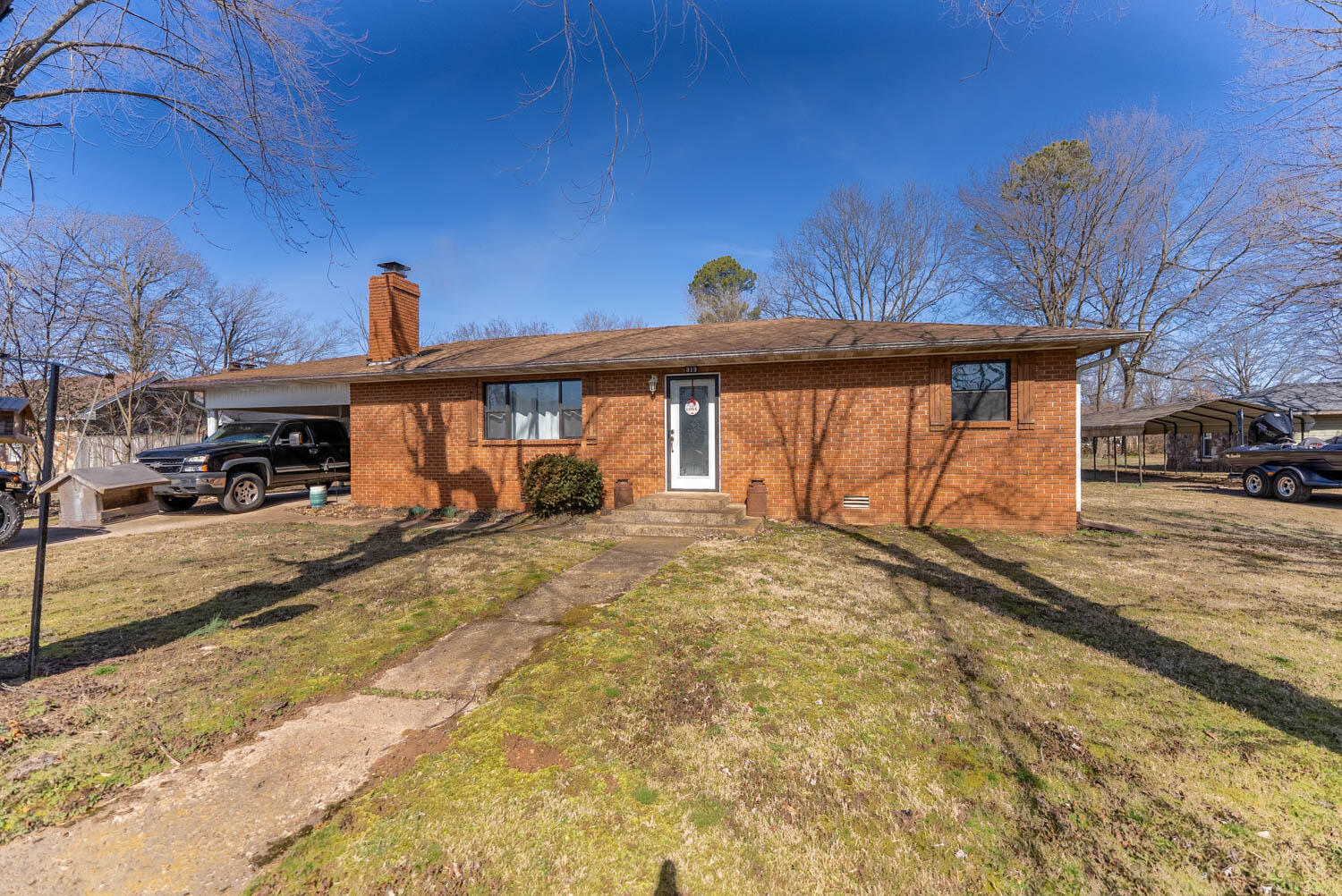 313 Beatrice Property Photo 3