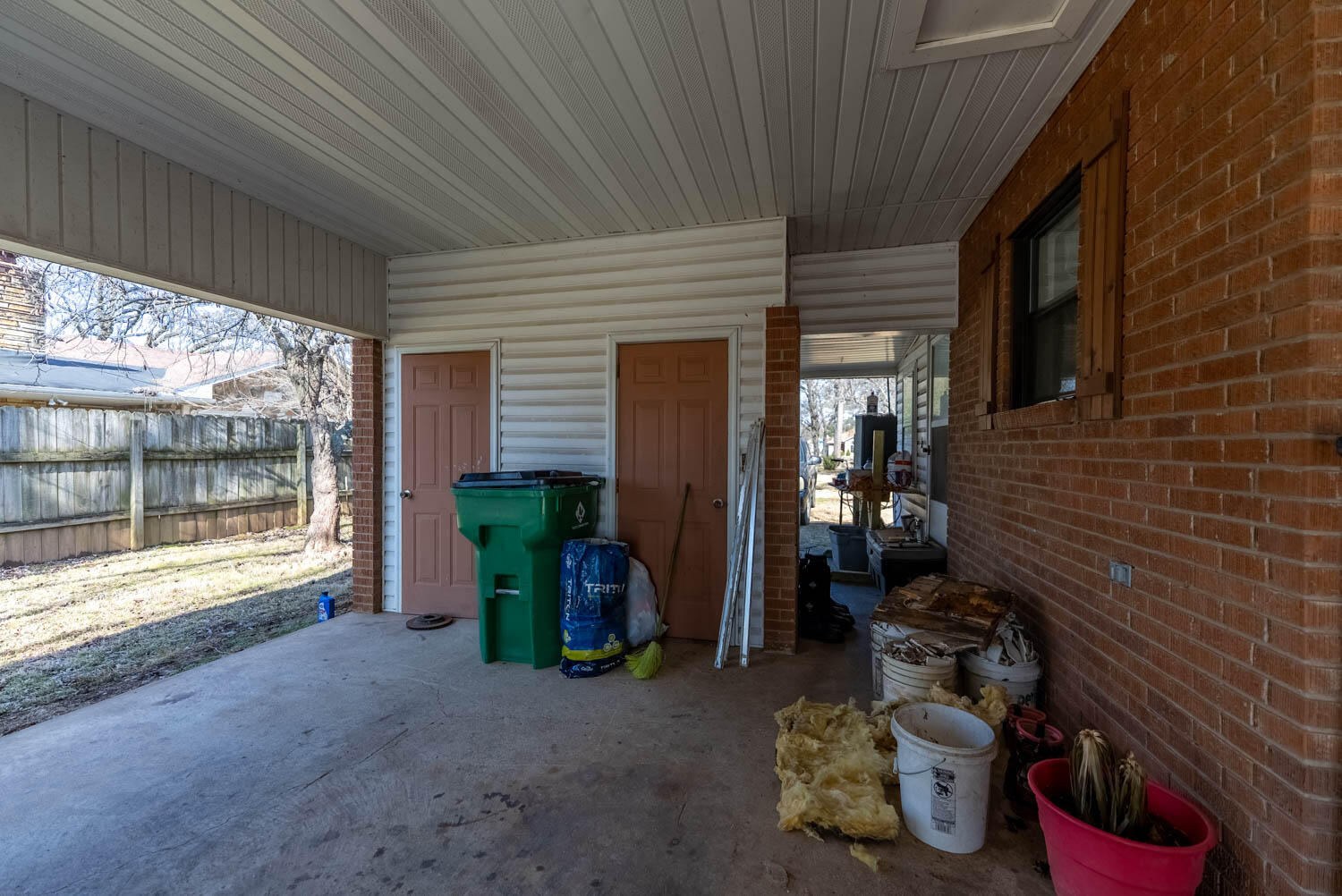 313 Beatrice Property Photo 5