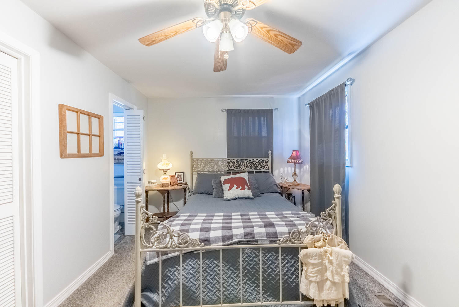 313 Beatrice Property Photo 7