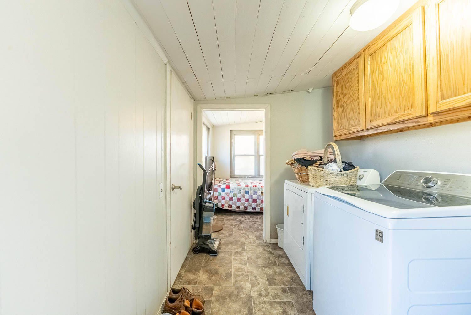 313 Beatrice Property Photo 8