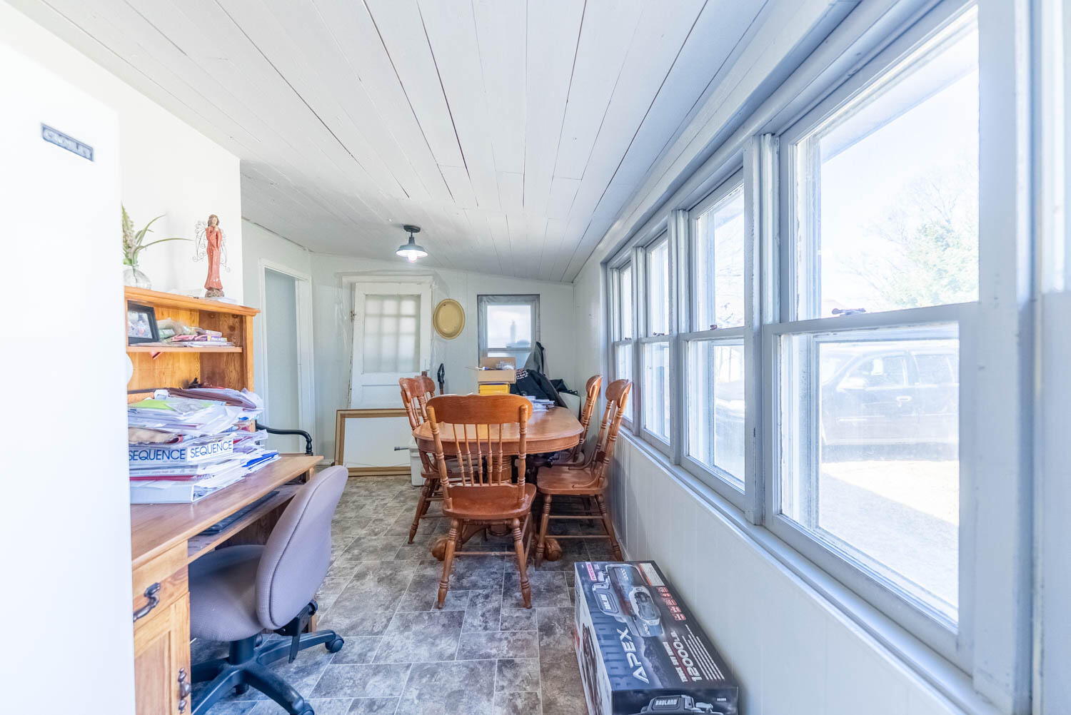 313 Beatrice Property Photo 27