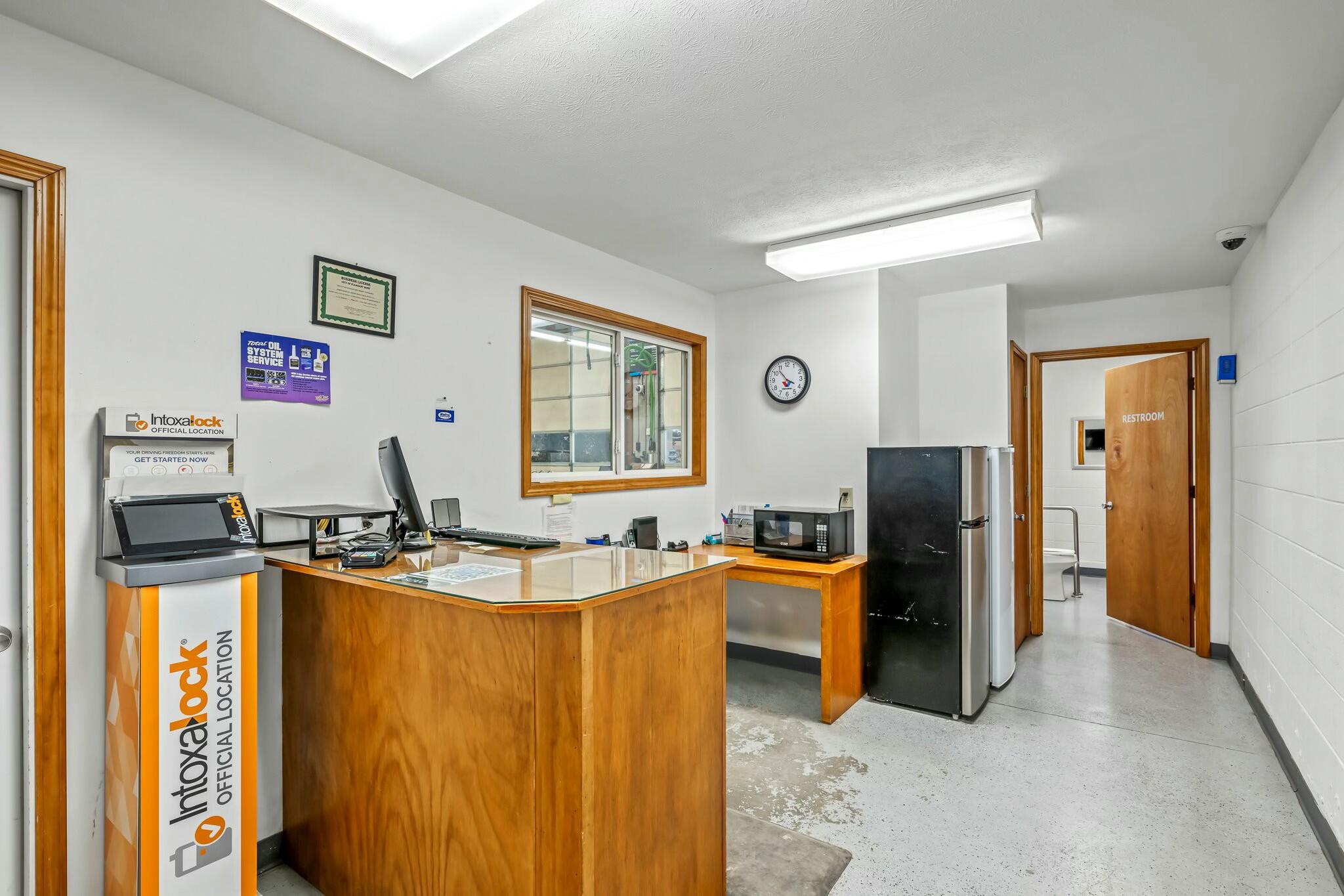 412 South Main Street Property Photo 3