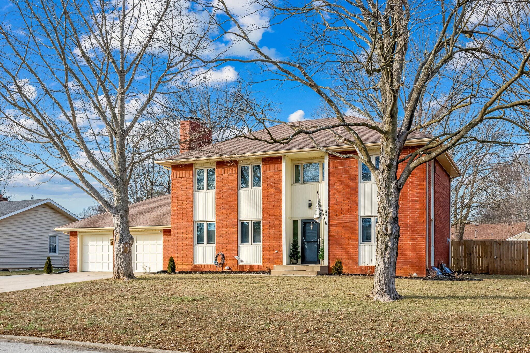 1841 East Vincent Street Property Photo