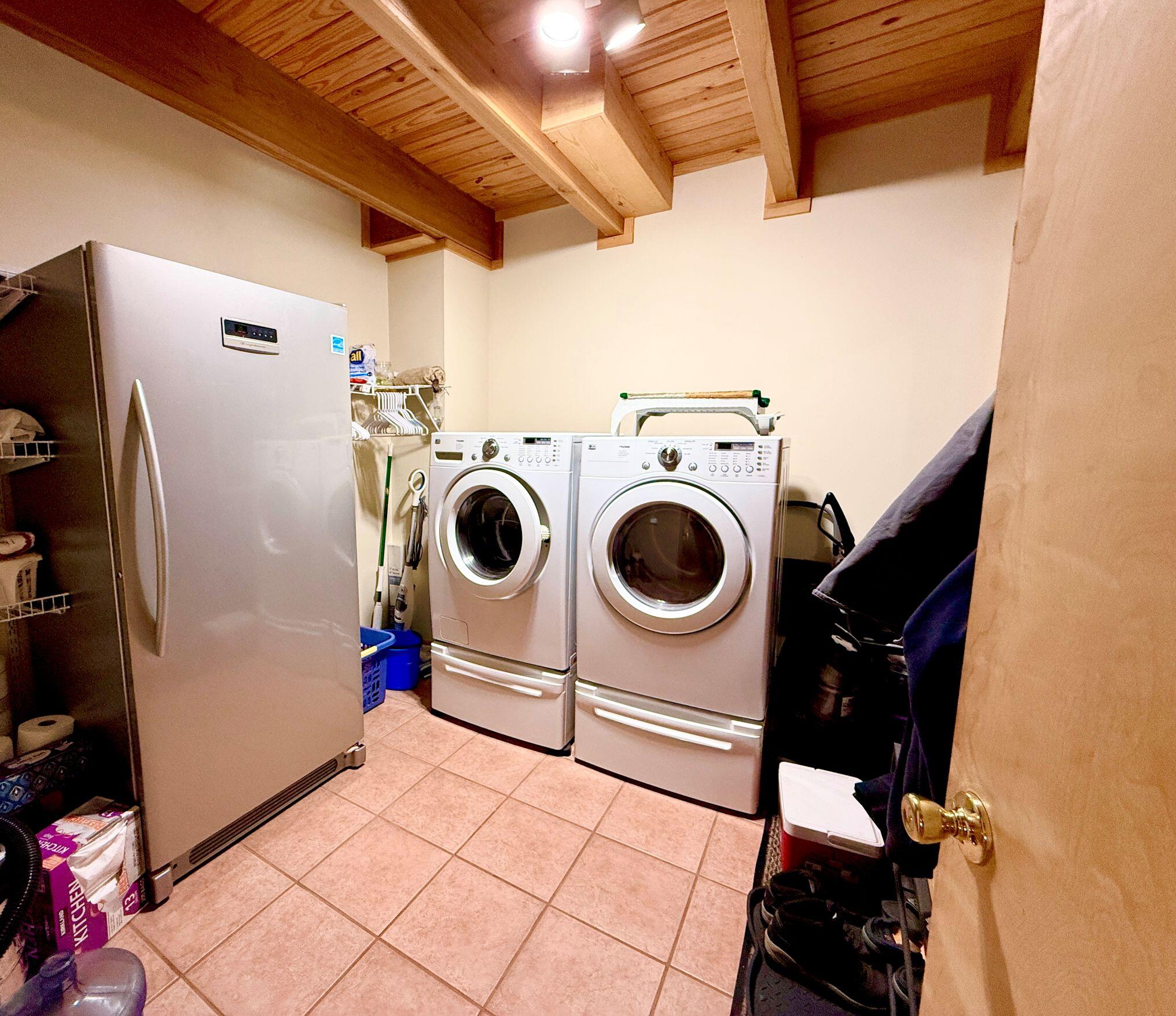 300 Roundup Lane Property Photo 18