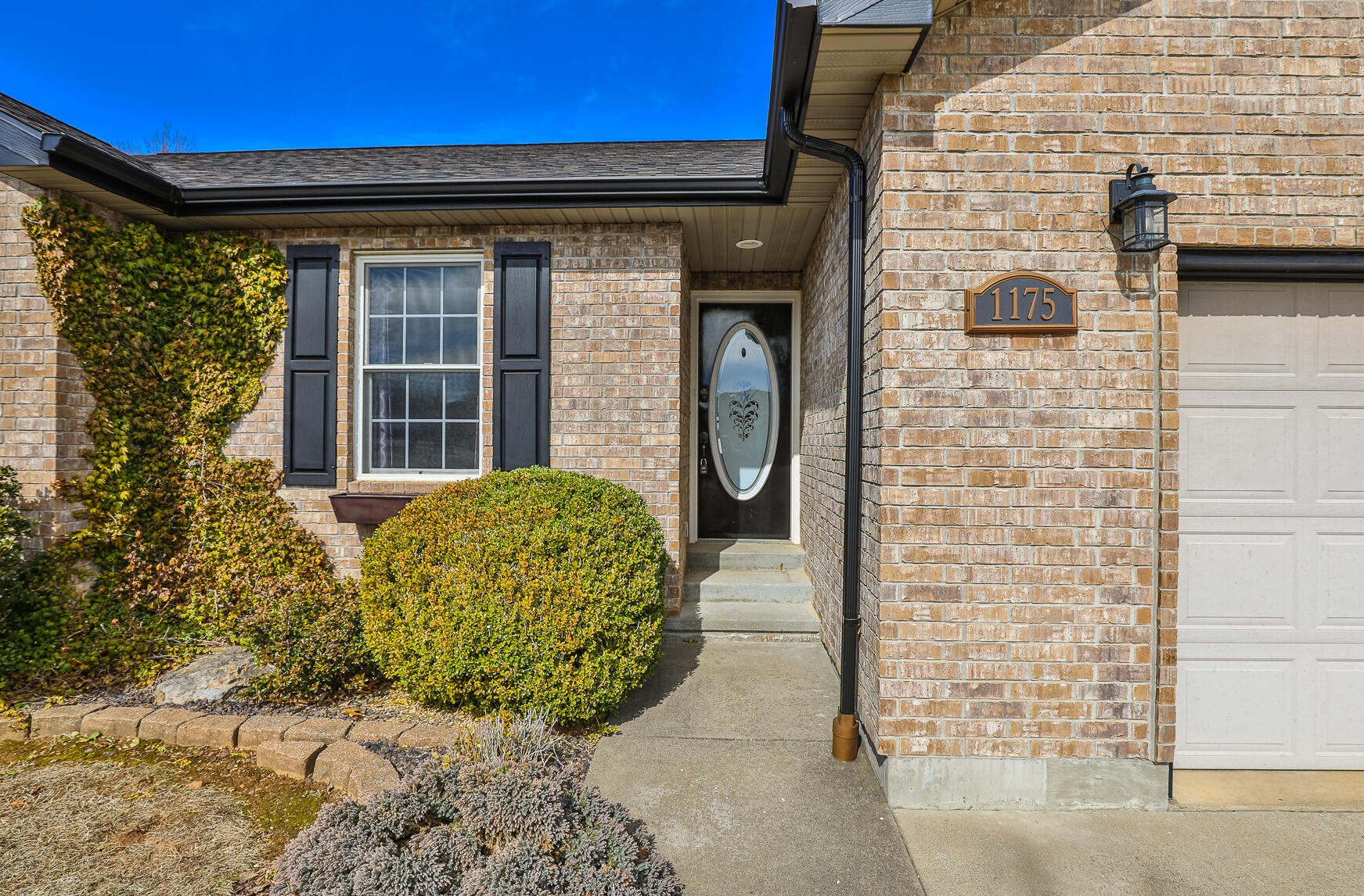 1175 East Maupin Street Property Photo 3