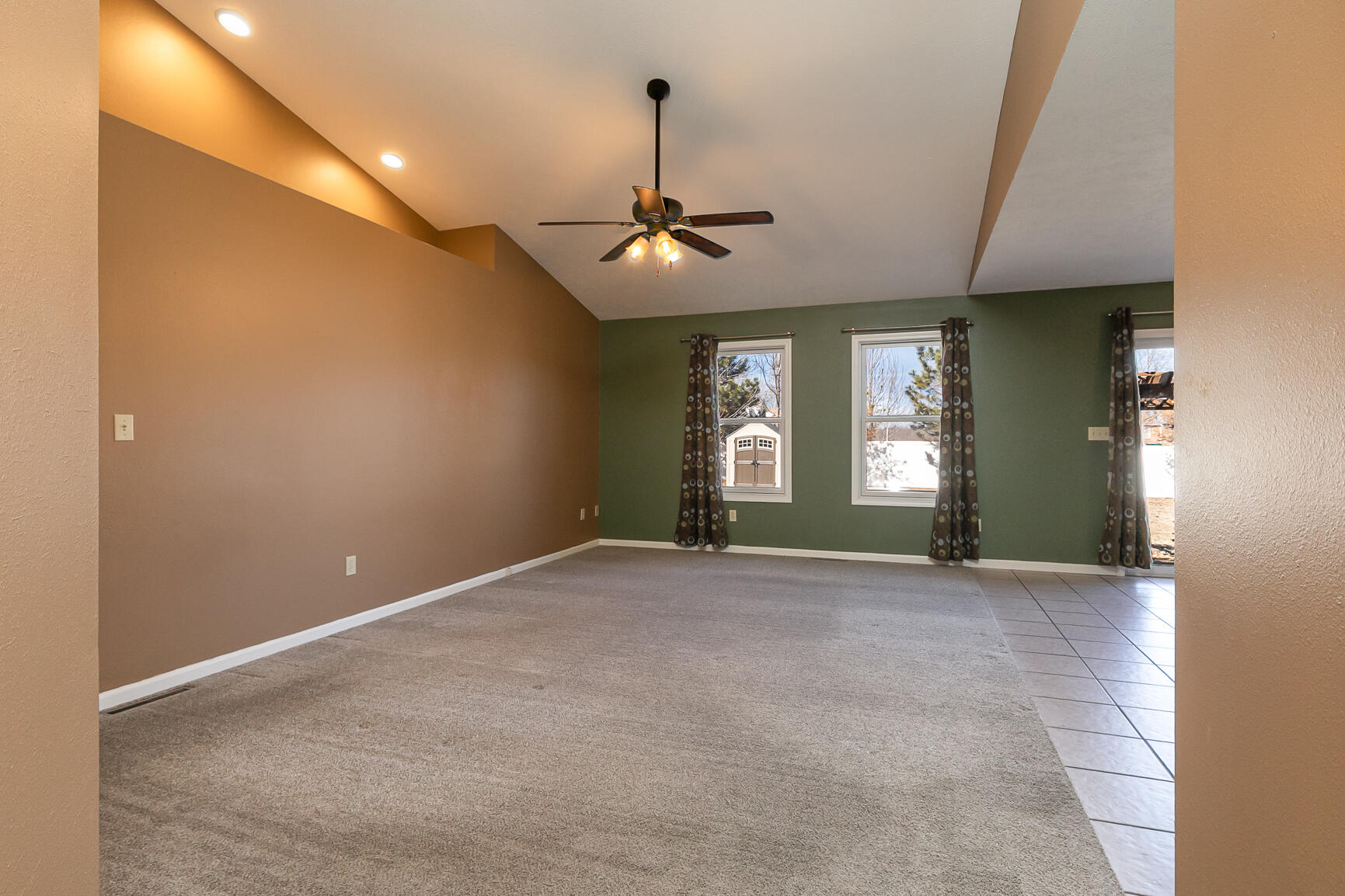 1175 East Maupin Street Property Photo 5