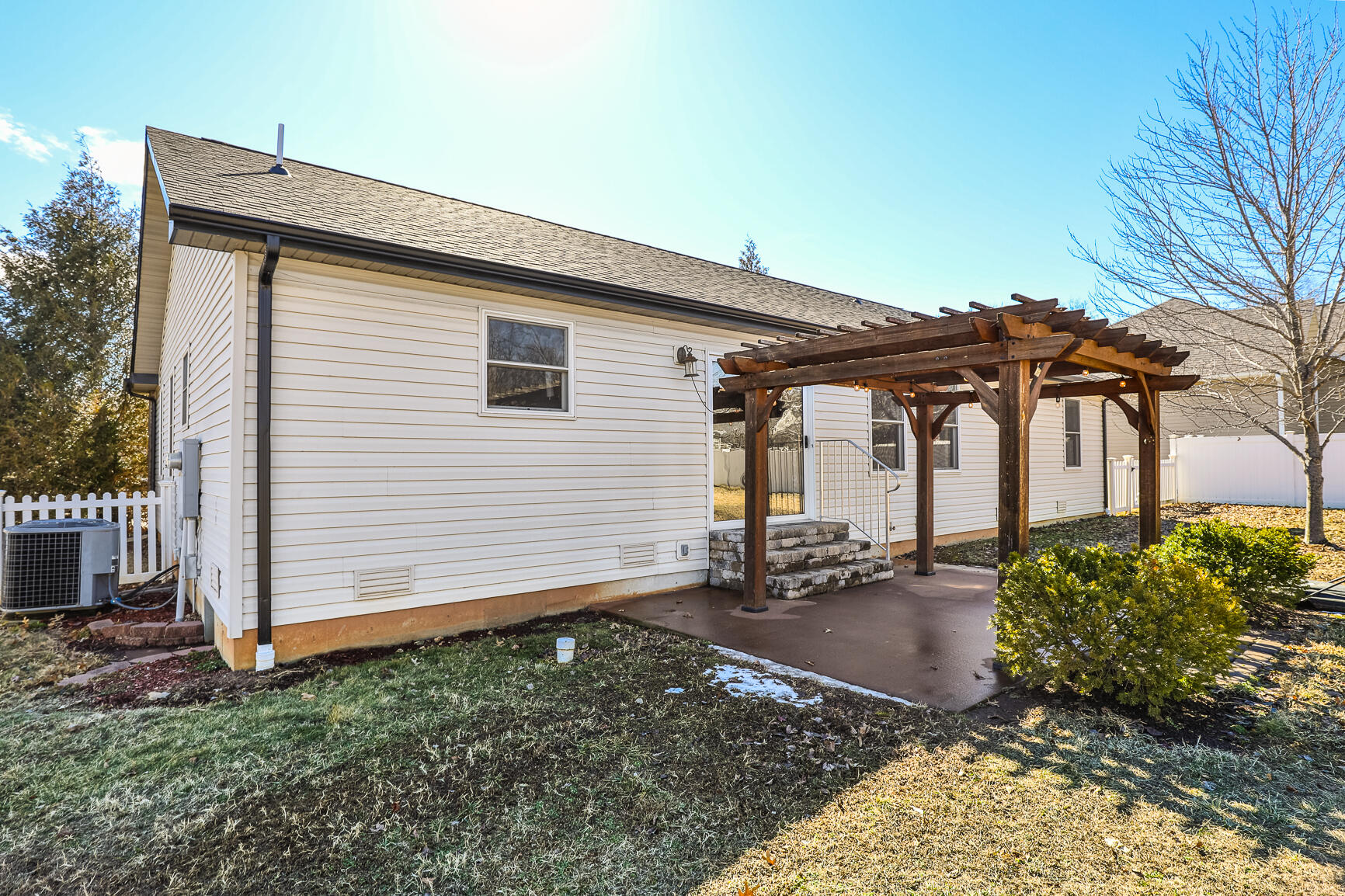 1175 East Maupin Street Property Photo 25