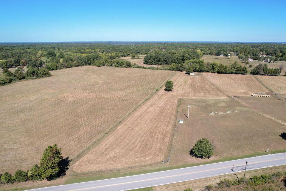 3709 East Shelby Road Property Photo 3