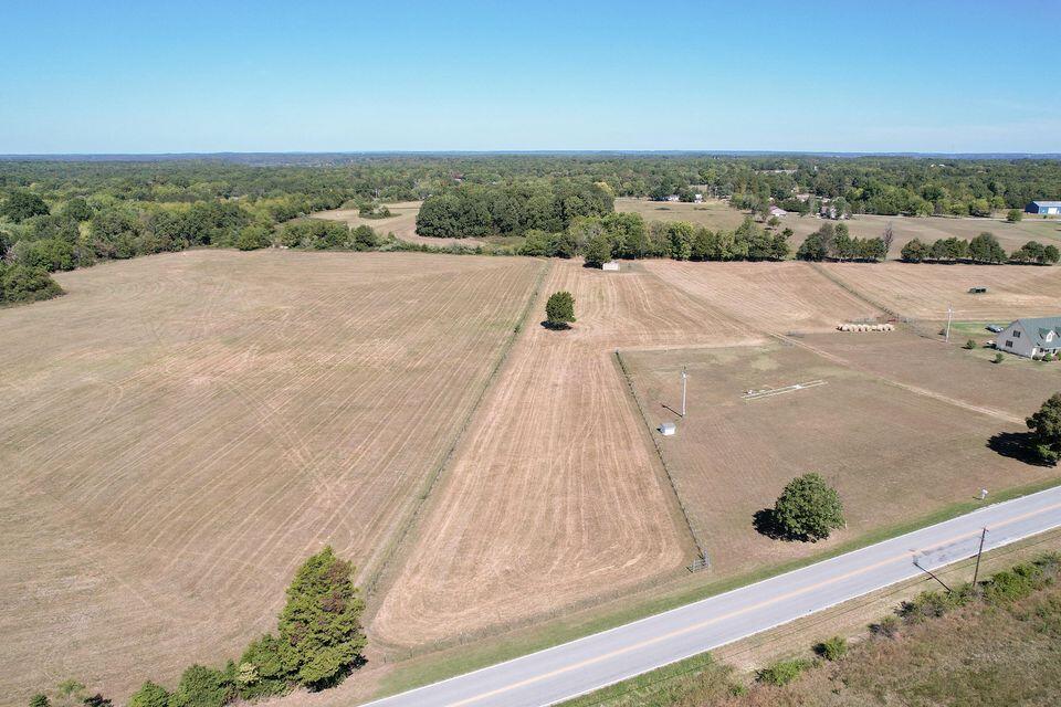 3709 East Shelby Road Property Photo 4