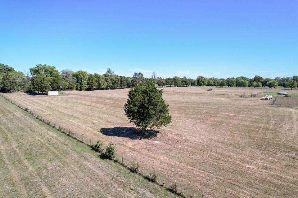 3709 East Shelby Road Property Photo 7