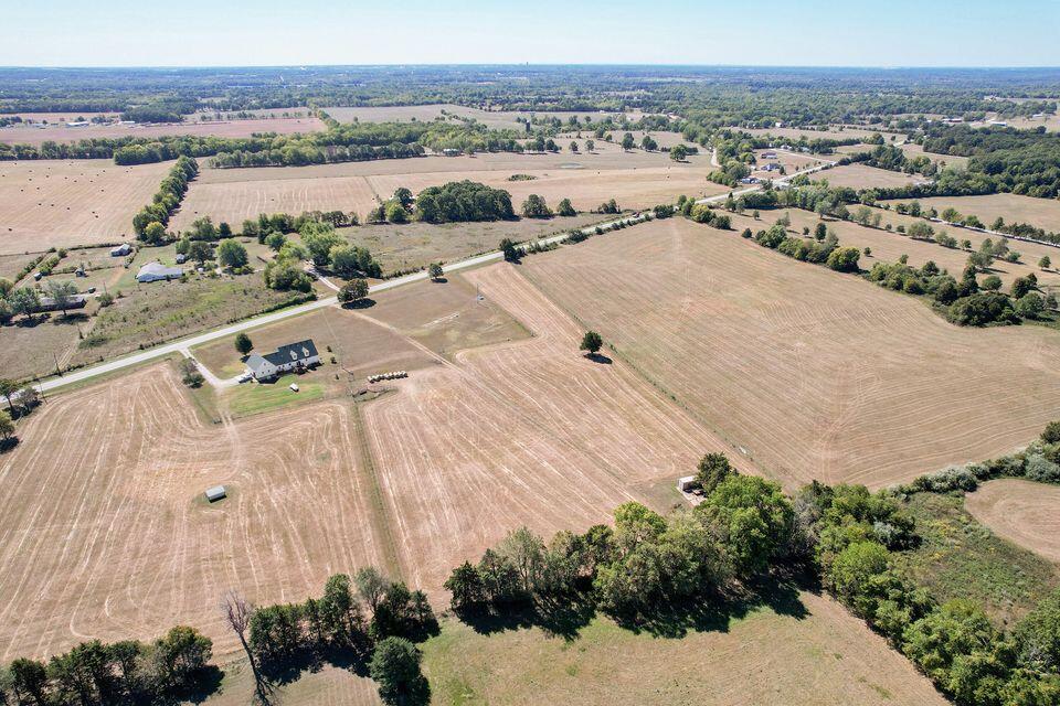 3709 East Shelby Road Property Photo 11
