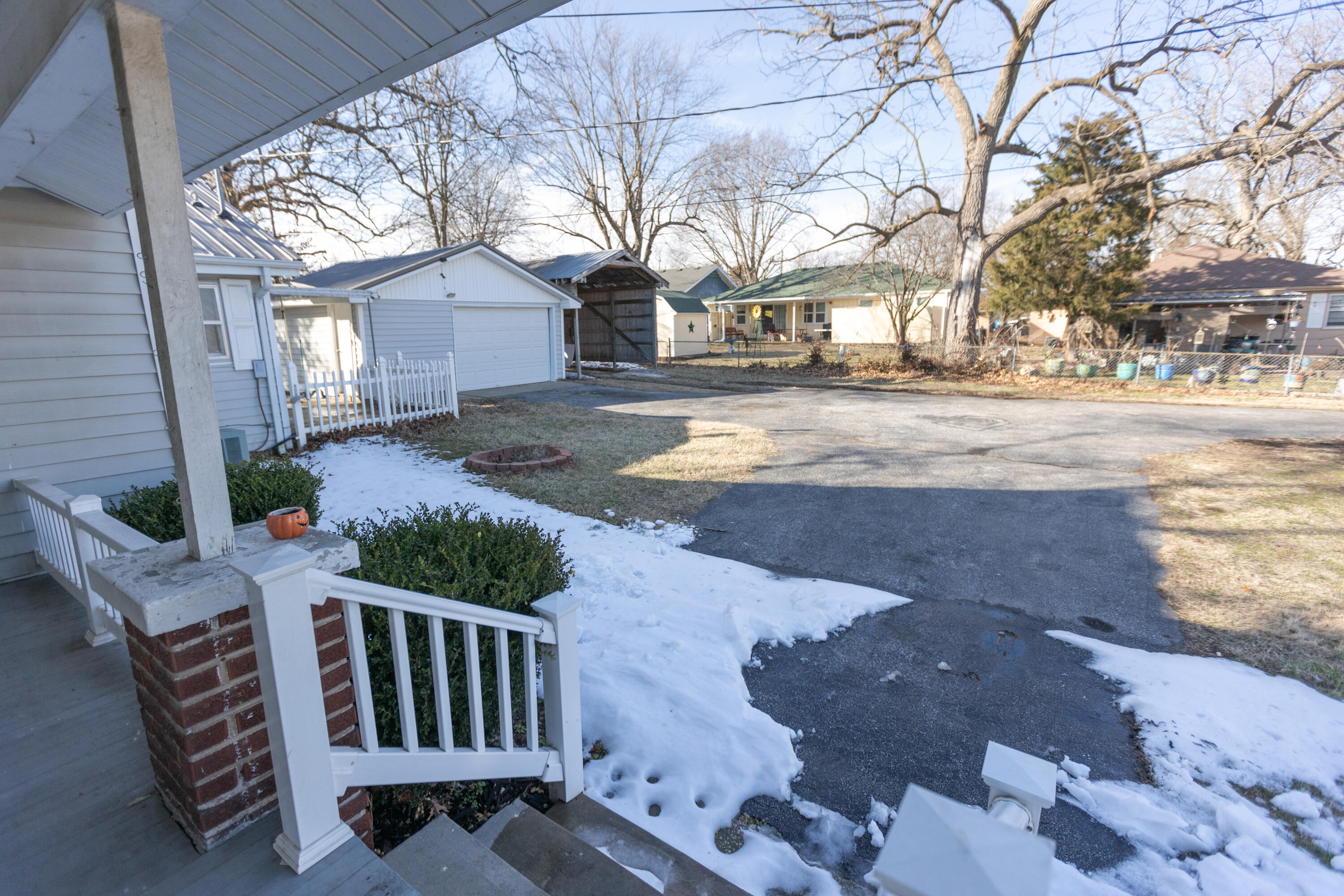2809 North Campbell Avenue Property Photo 7