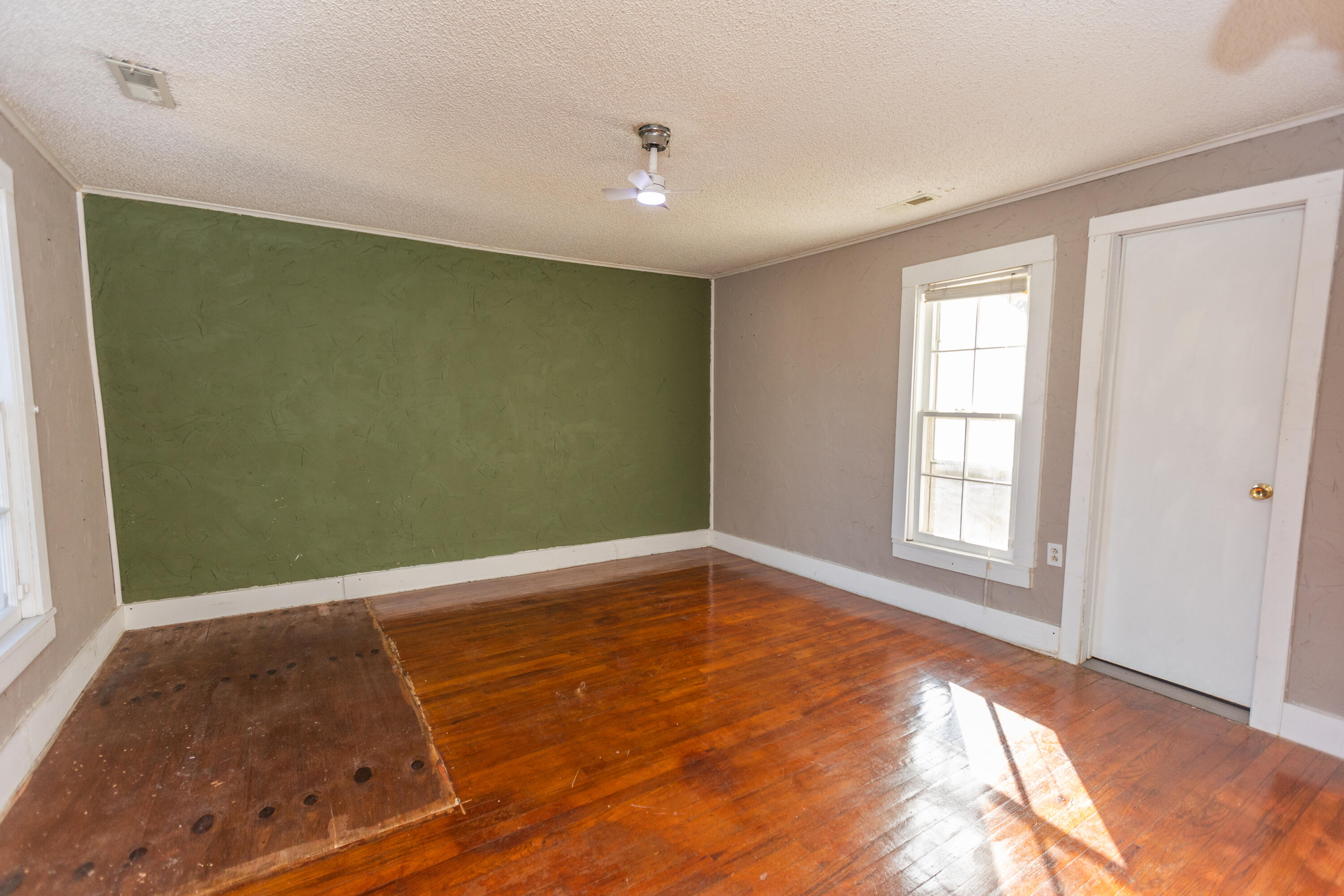 2809 North Campbell Avenue Property Photo 11
