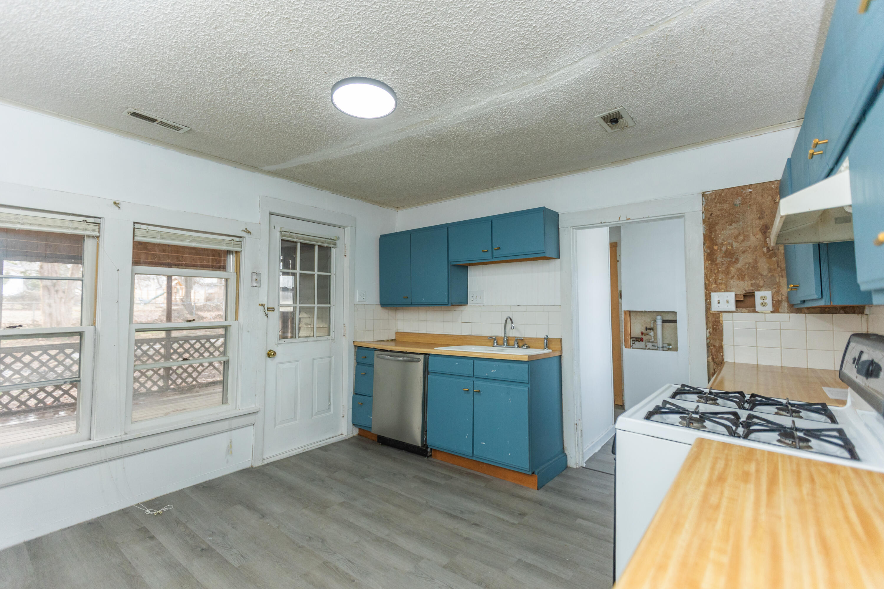 2809 North Campbell Avenue Property Photo 17