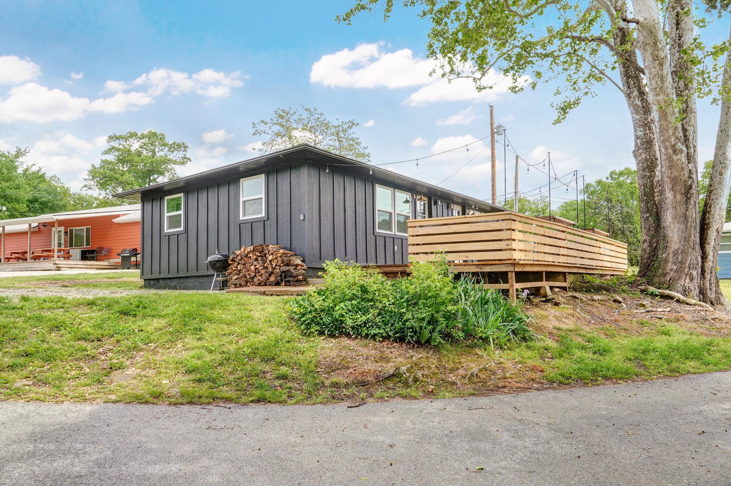 10 Holiday Hideaway Court Property Photo 5