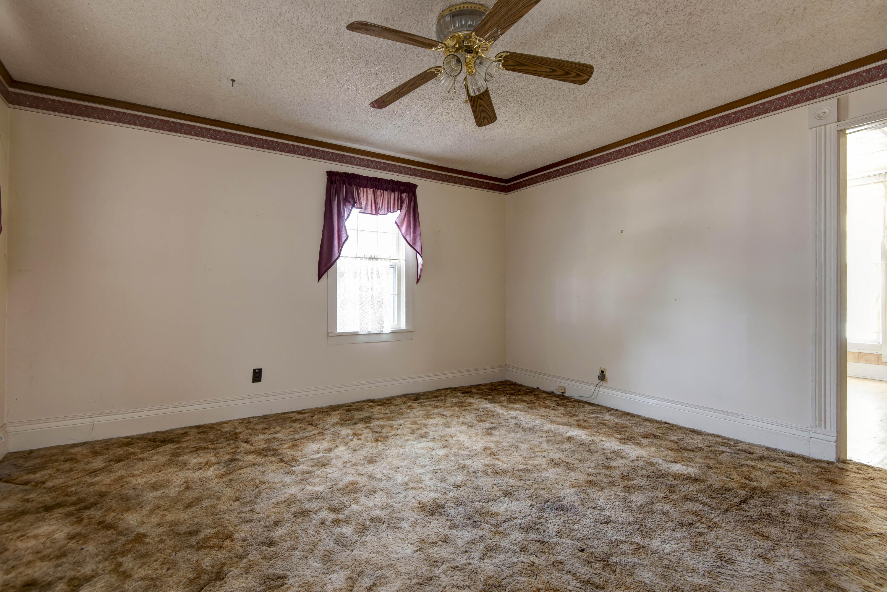 1448 North Clay Avenue Property Photo 4