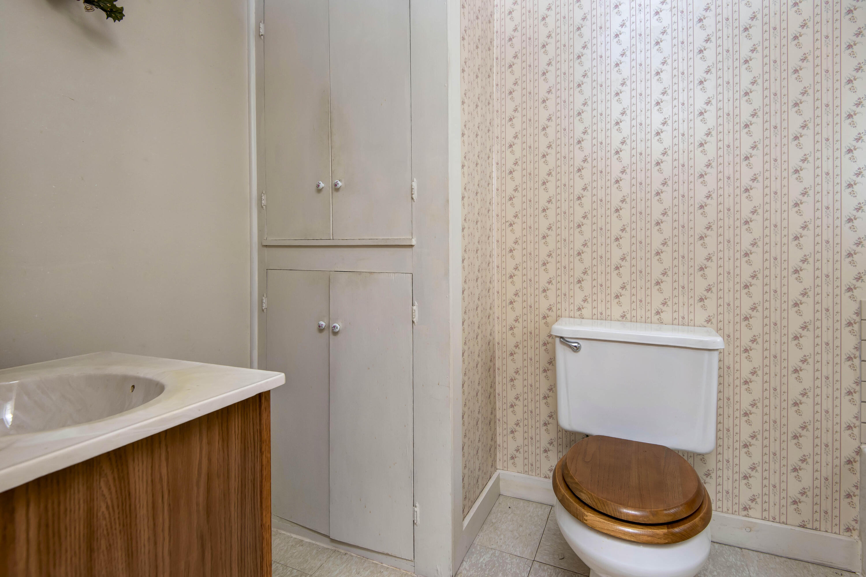 1448 North Clay Avenue Property Photo 8