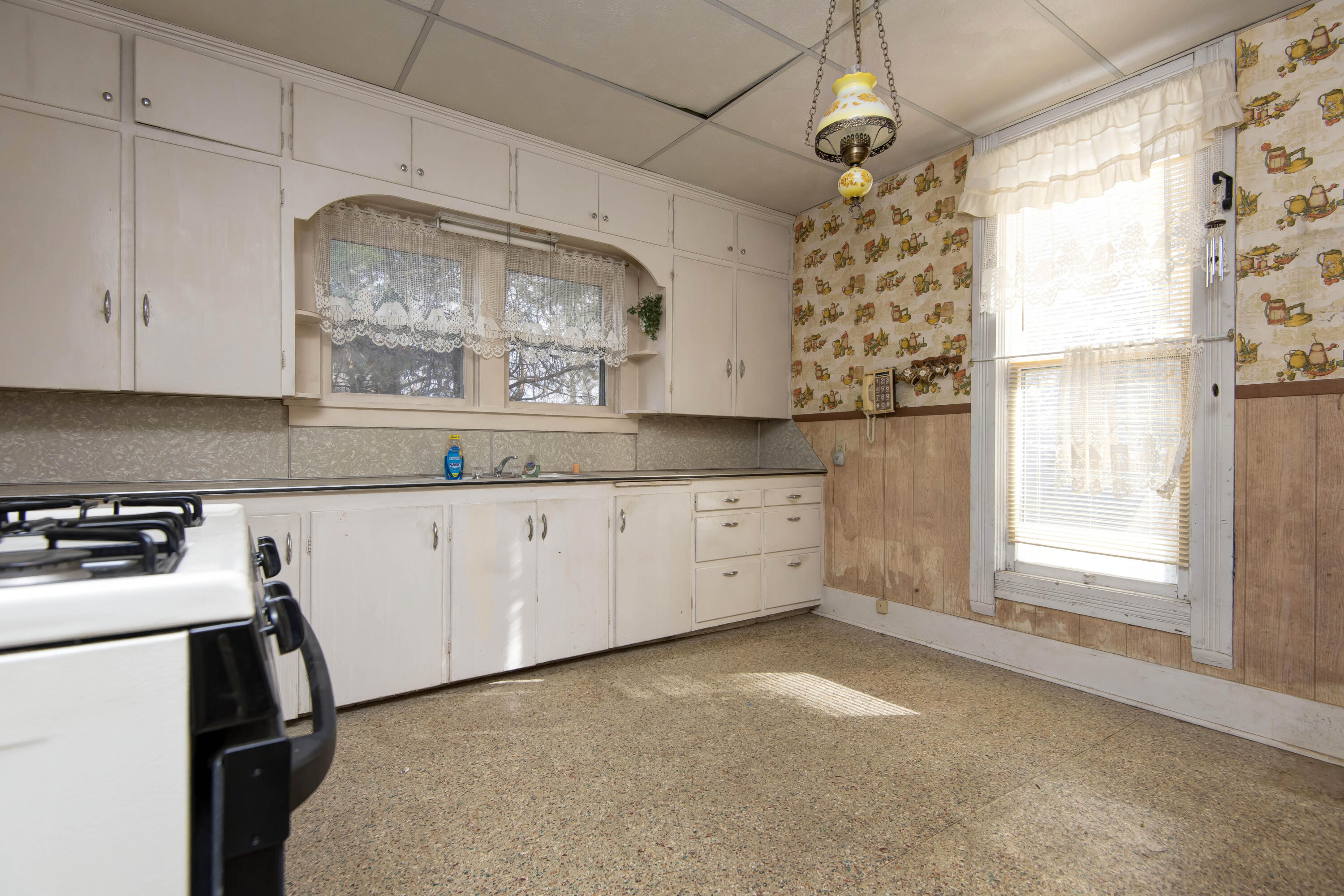 1448 North Clay Avenue Property Photo 10