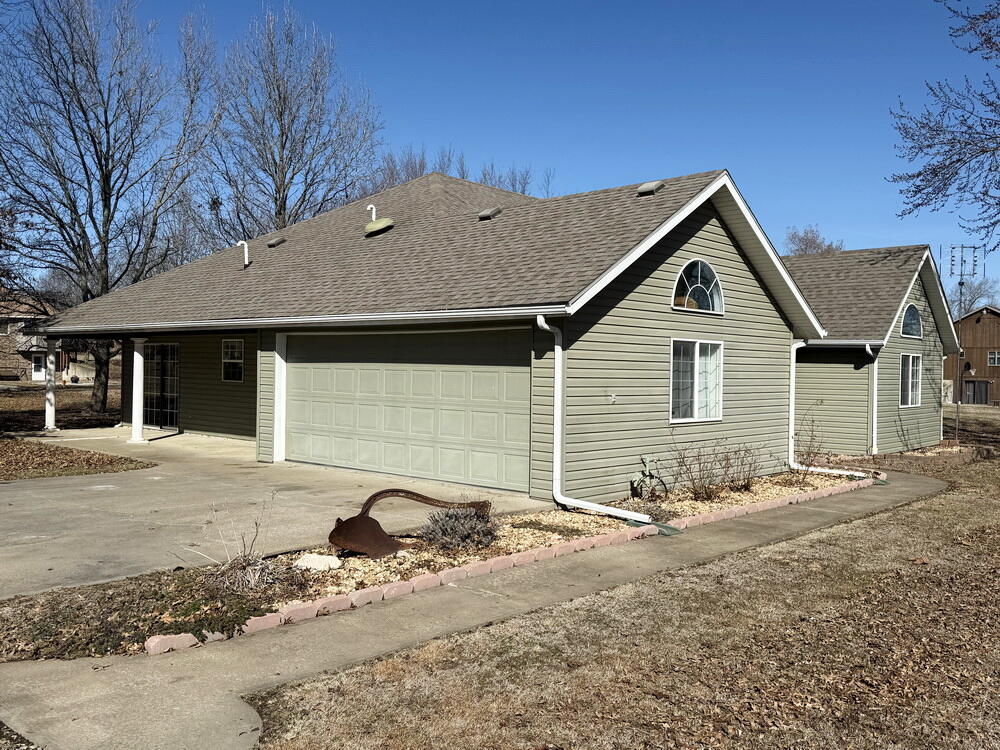 3350 South 315 Road Property Photo 3