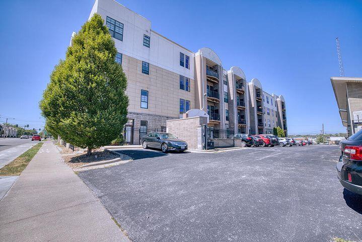 623 West Walnut Street Property Photo