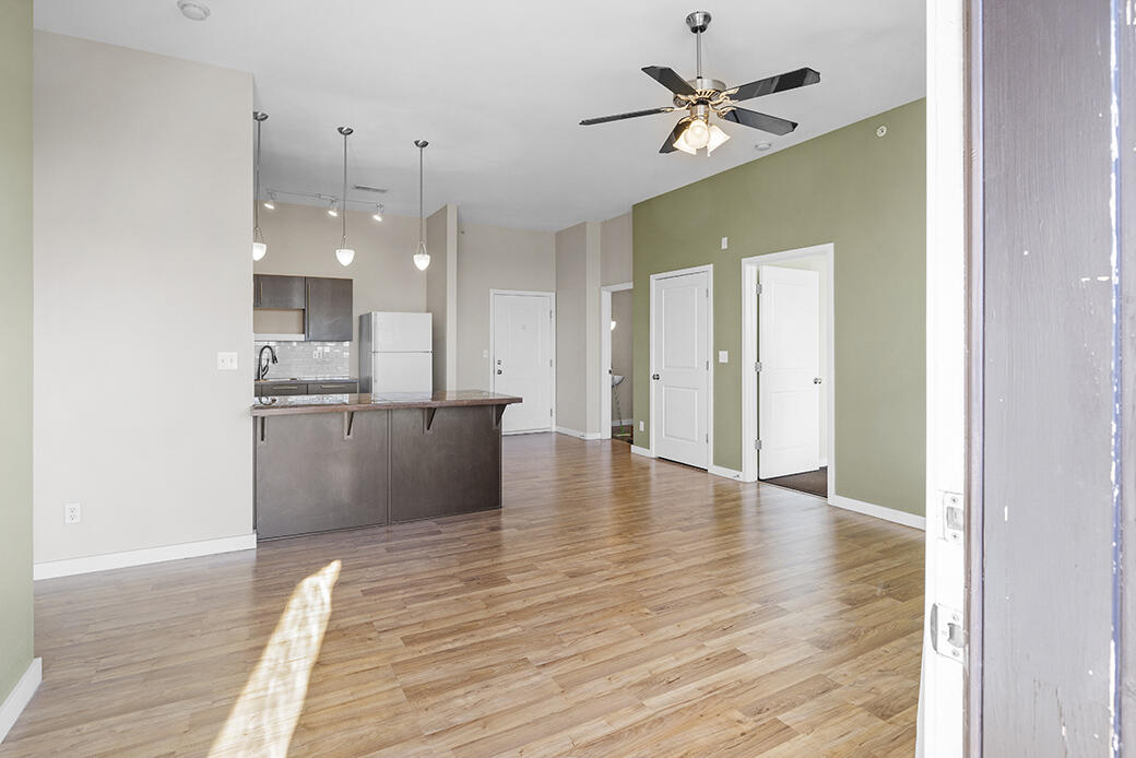 623 West Walnut Street Property Photo 14