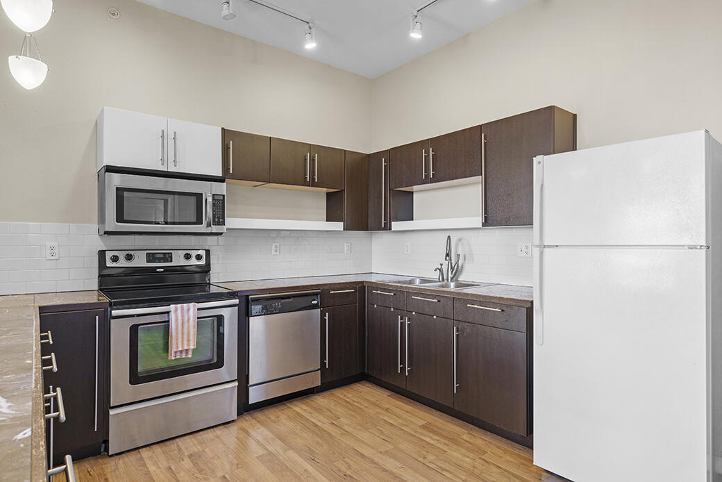 623 West Walnut Street Property Photo 16