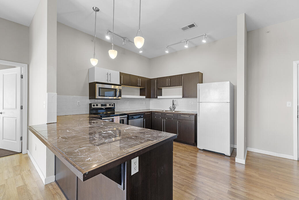 623 West Walnut Street Property Photo 17
