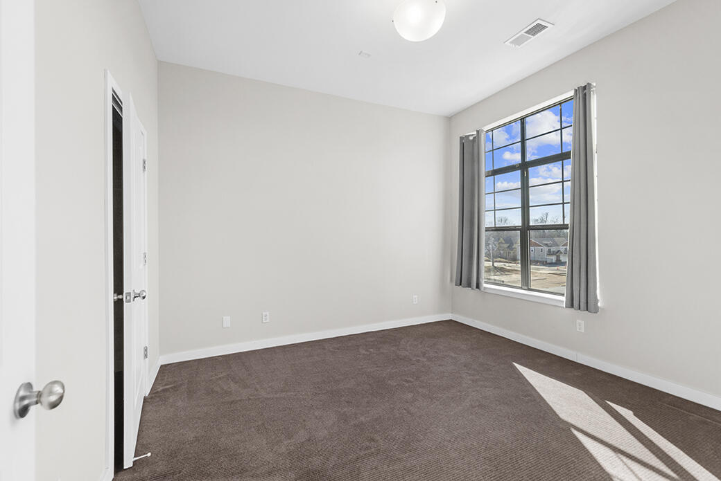 623 West Walnut Street Property Photo 21