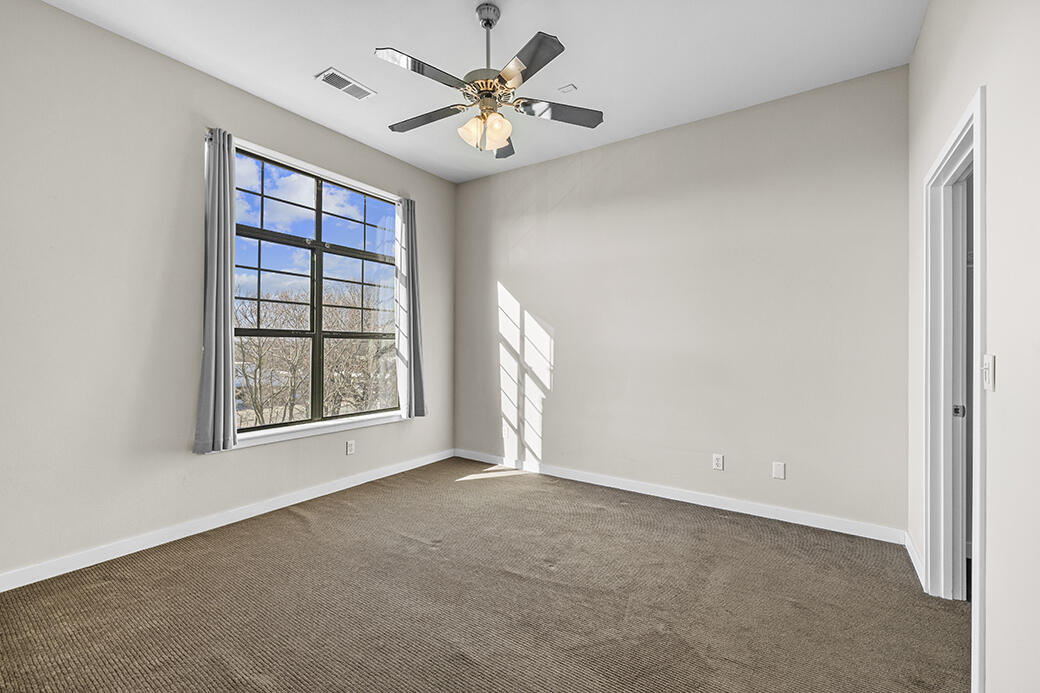 623 West Walnut Street Property Photo 24