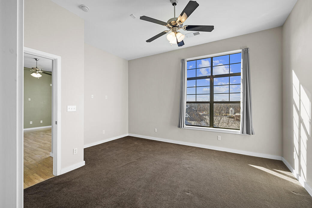 623 West Walnut Street Property Photo 25