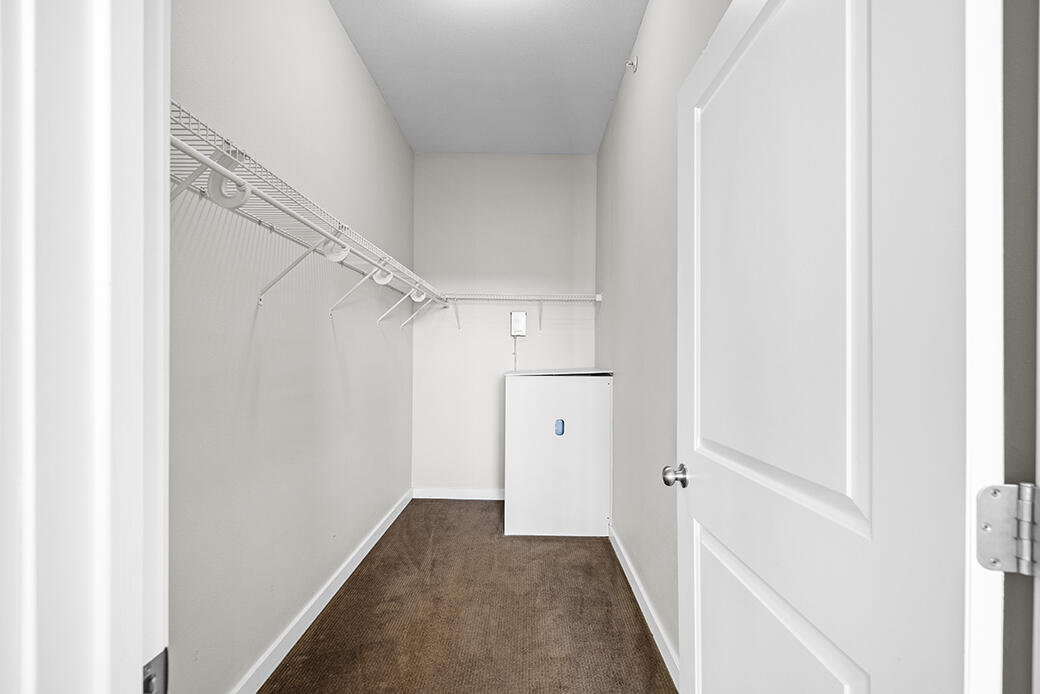 623 West Walnut Street Property Photo 26
