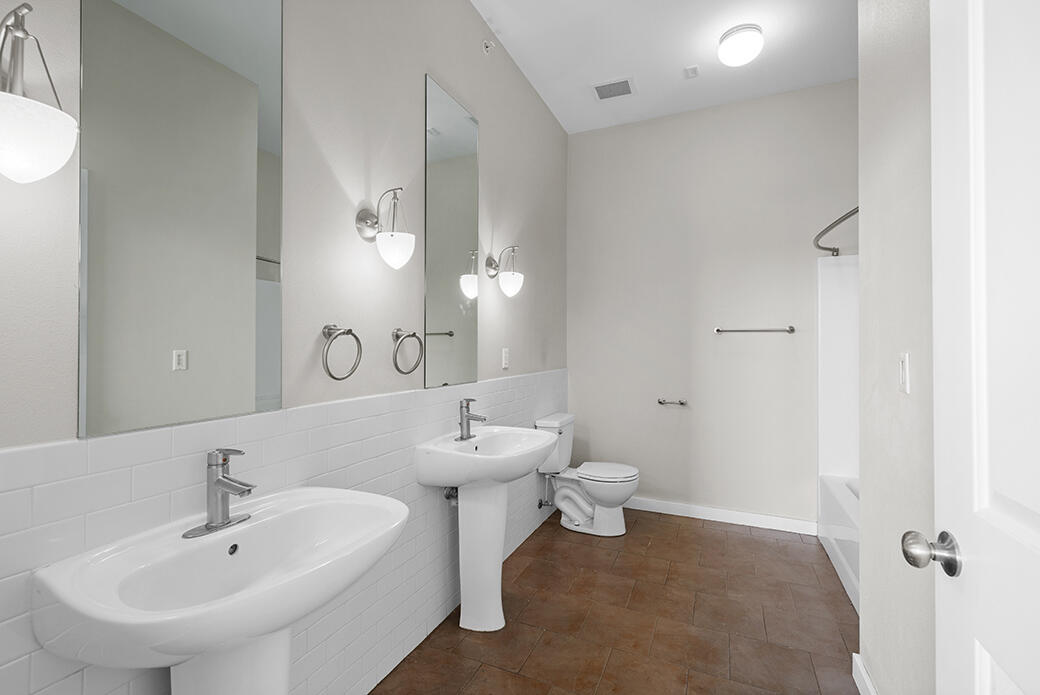 623 West Walnut Street Property Photo 27