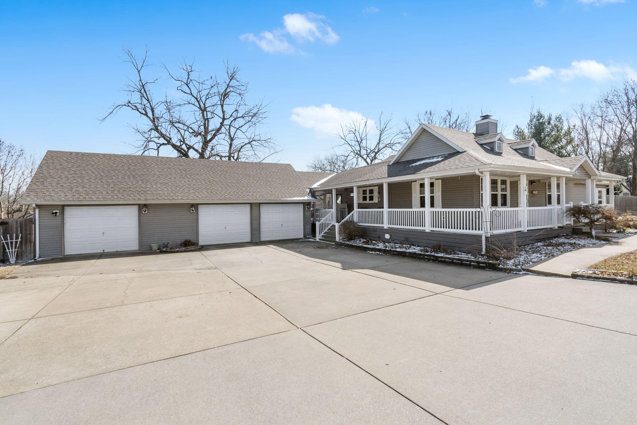 408 North Lynn Avenue Property Photo 2