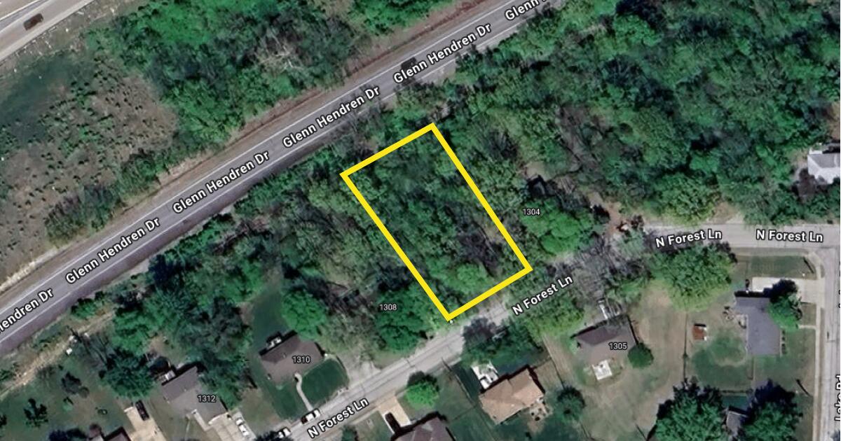 1306 North Forest Lane Property Photo 1