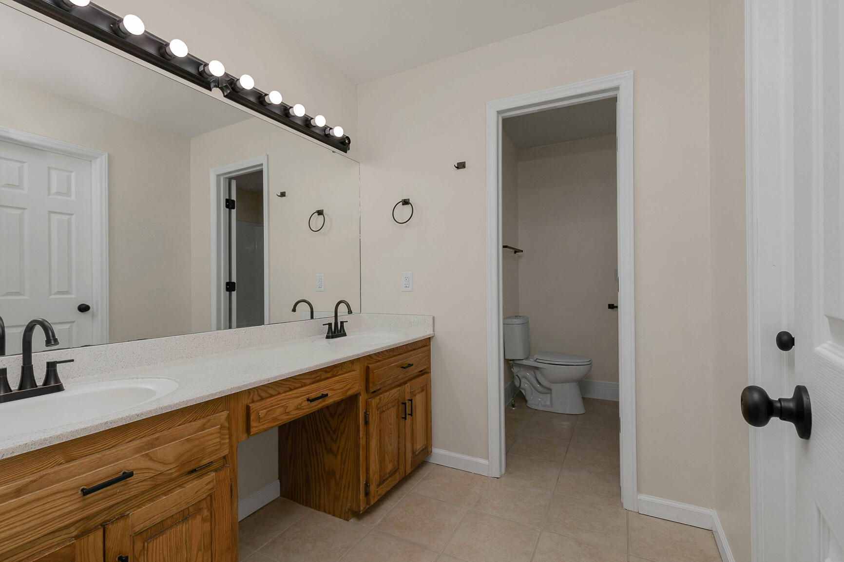 302 Meadow Street Property Photo 17