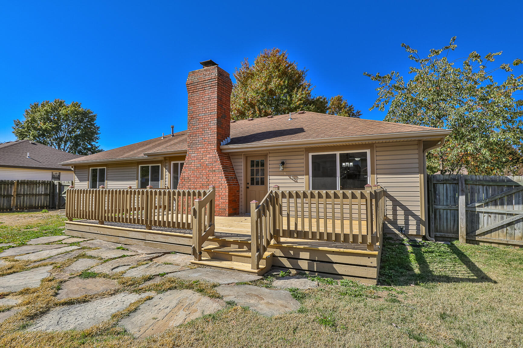 302 Meadow Street Property Photo 25