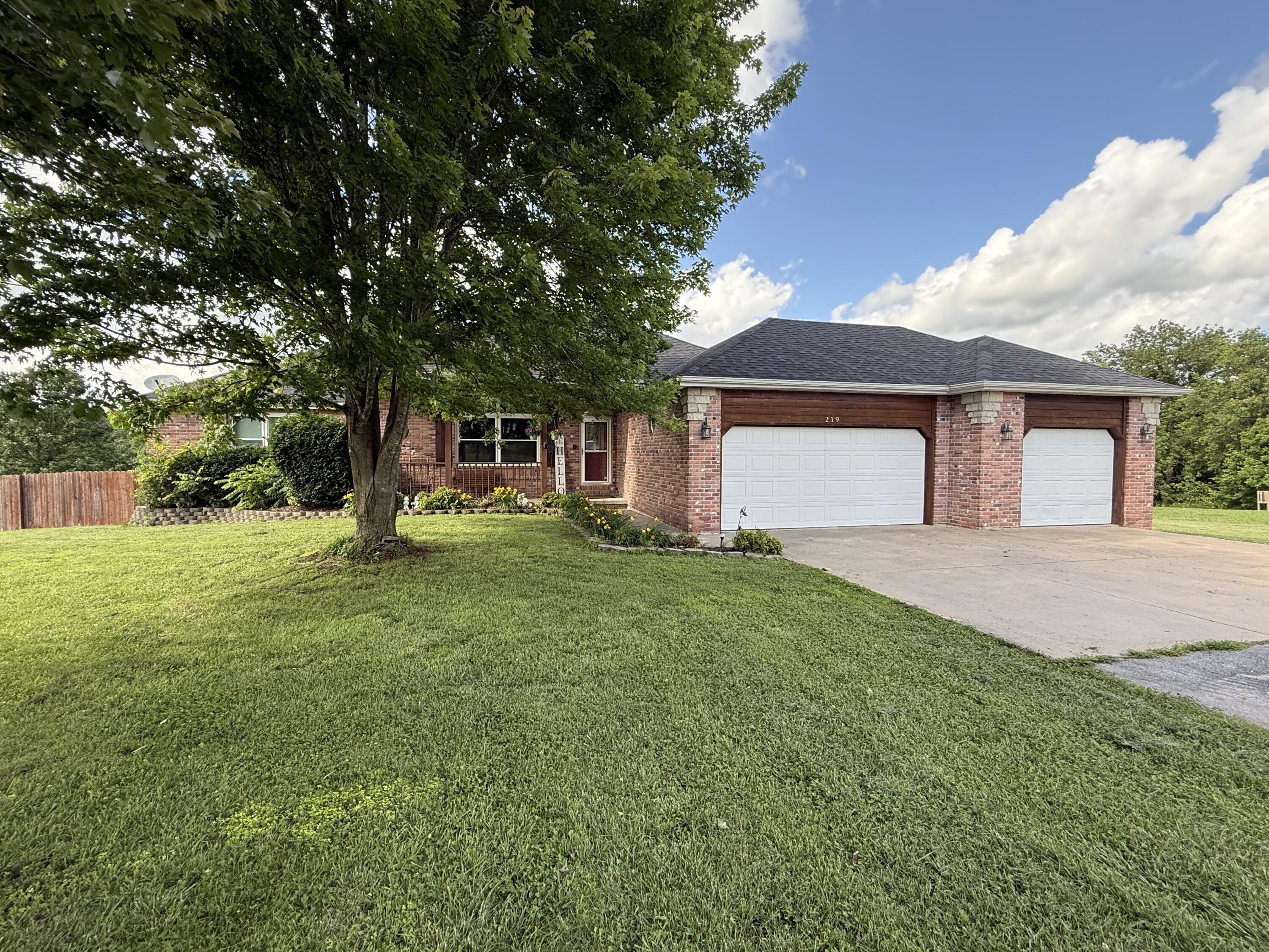 219 East Creekview Road Property Photo 1