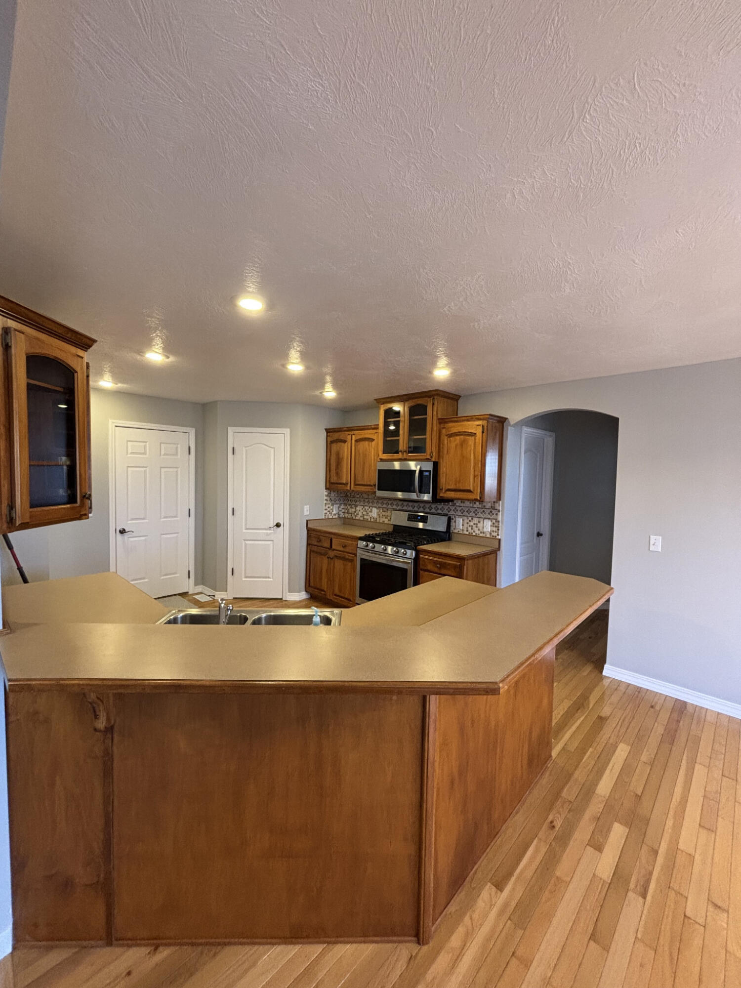 780 South Timber Ridge Drive Property Photo 6